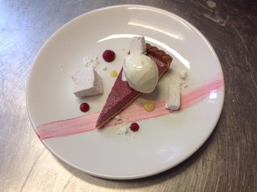 The Golden Boar Inn Bury St. Edmunds Esterno foto